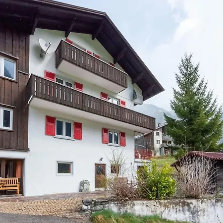 In Montafon Nahe Skiliften St. Gallenkirch