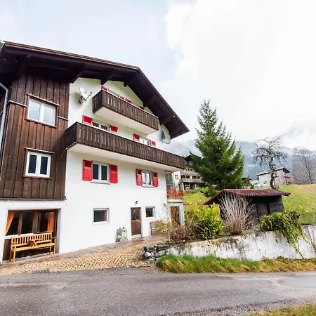 In Montafon Nahe Skiliften Dom wakacyjny *